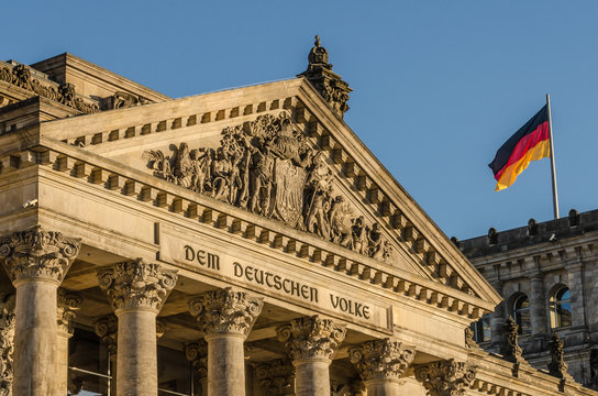 Berliner Reichstag Westportal