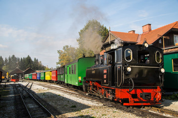 Fototapeta na wymiar alte Dampf Eisenbahn