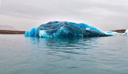 Iceberg © jsinmas