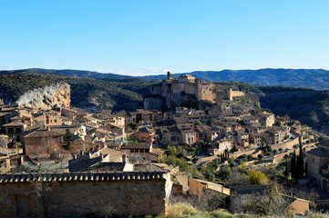 Naklejka premium Viaje a la ciudad de Alquezar Aragon España