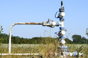Well for water injection into the reservoir. Maintaining reservoir pressure. Oil production. Well...