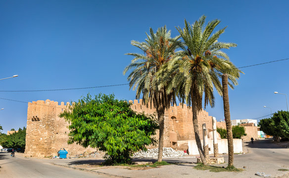 Buildings in the old town of Tozeur, Tunisia
