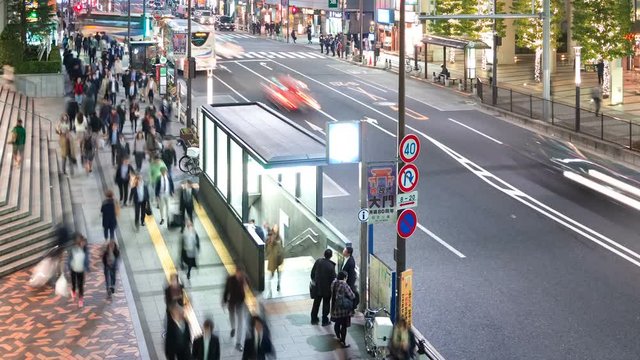 Time-lapse of people and traffic outside Tokyo's World Trade Center