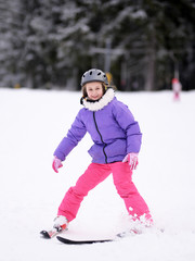 Fototapeta na wymiar girl in ski school
