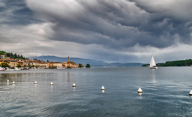 Gardasee mit blick auf Salo