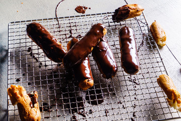 chocolate eclair
