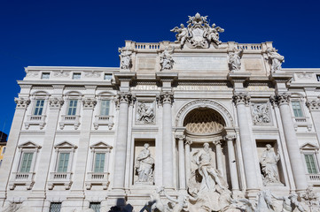 Fototapeta na wymiar Fontana di Trevi with blue sky. Rome, Italy