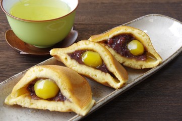 栗入りどら焼き　和菓子