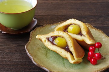 栗入りどら焼き　和菓子