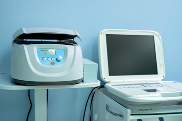 Centrifuge for the dental clinic