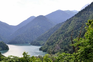 Fototapeta na wymiar Mountain lake Riza.
