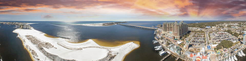 Naklejka premium Panoramic aerial view of Destin, Florida at sunset