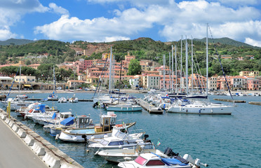Fototapeta na wymiar Hafen von Rio Marina auf der Insel Elba,Toskana,Mittelmeer,Italien