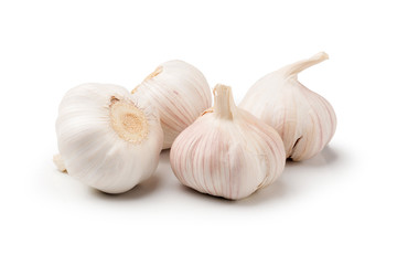 Obraz na płótnie Canvas Fresh organic garlic and Garlic clove isolated on background
