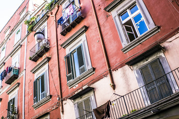 Naklejka premium typical Neapolitan palace with washed clothes