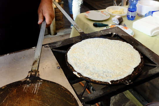 borlengo tipo di crepes specialit&agrave; tipica del modenese