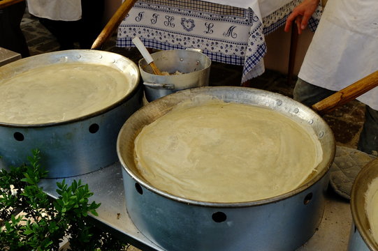 borlengo tipo di crepes specialit&agrave; tipica del modenese