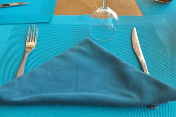 Table mise en bleu