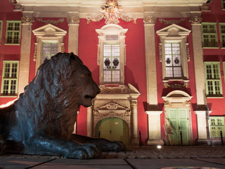 Danzig lion in front of kings chappel.