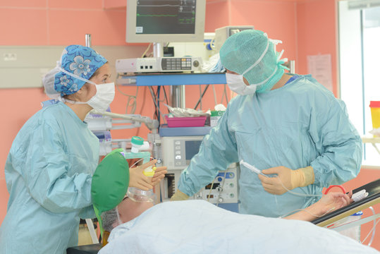 surgeon talking during difficult operation
