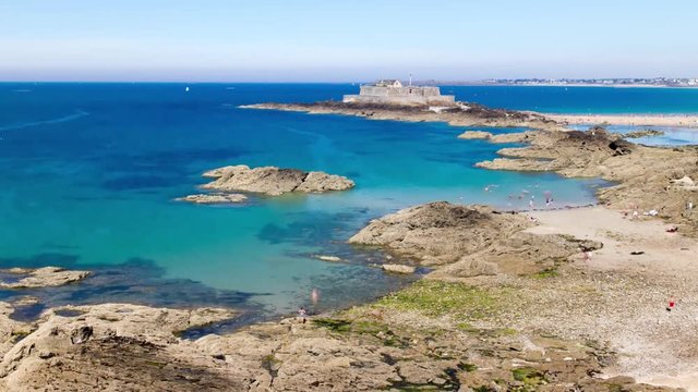 High tide in Saint-Malo, France. 3 hrs in 11 seconds