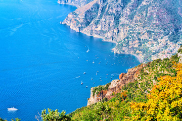 Obraz premium View from Path of Gods to Positano village