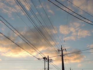 朝焼けと電信柱