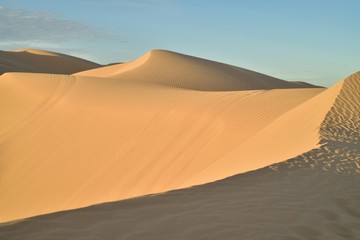 Fototapeta na wymiar morning at the dunes Imperial Sand Dunes, California