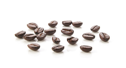 Naklejka premium Coffee beans. Isolated on white background.