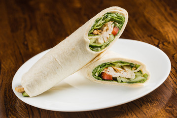 tortilla wraps with chicken