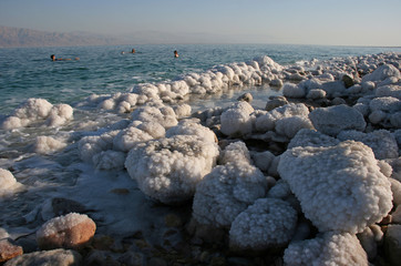 Salzkristalle am Toten Meer, Israel