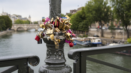 Paris pont des arts