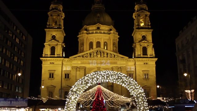 Christmas tree in front of St. Stephens basilica
