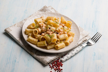pasta with fresh salmon and pink pepper