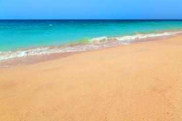 Fototapeta na wymiar Tropical beach scenery at Caribbean Sea 