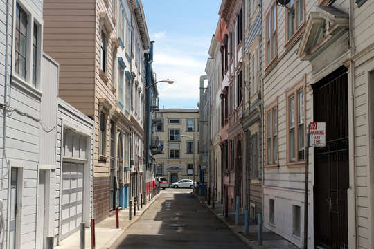 malerische Straße mit Holzhäusern in North Beach.Where: San Francisco, USA.When: 12.07.2015