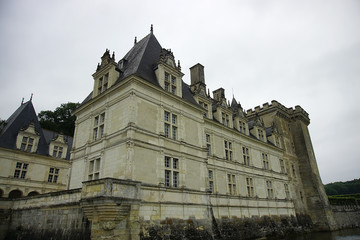 Fototapeta premium Chateau de Villandry by the Moat