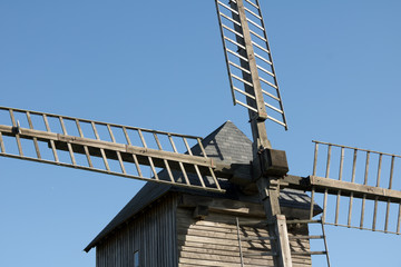 aile de moulin à vent de face