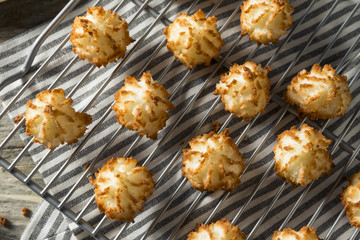 Homemade Baked Coconut Macaroons