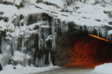 Tunnel entrance at Yosemite vista point "Tunnel Veiw" with icicles hanging in winter
