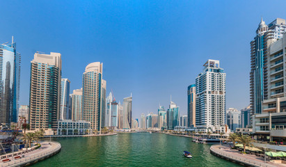 Fototapeta na wymiar View of Dubai Marina, United Arab Emirates