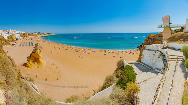 Portugal, Albufeira,  portuguese beach with cliffs PRAIA DO TÚNEL (PENECO)