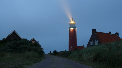 Faro nella notte