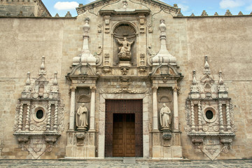 Poblet. Façade de l'église abbatiale Santa Maria . Catalogne, Espagne