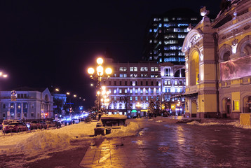 Fototapeta na wymiar National Academic Opera and Ballet Theater of Ukraine in Kiev. Winter evening