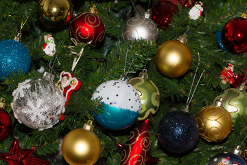 Obraz na płótnie Canvas Decors on Christmas tree