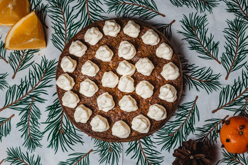 Christmas cake: poppy-seed cake with orange zest and mascarpone. Gluten free, sugar free.