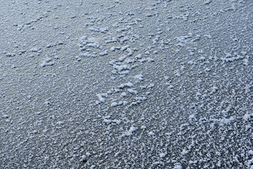 Blick auf eine gefrorene Eisfläche