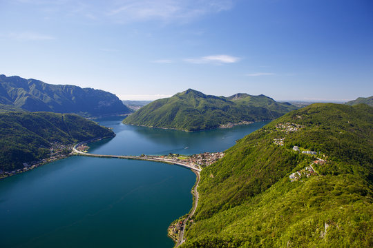 Blick vom San Salvatore auf den Lago di Lugano, Carona und Melide