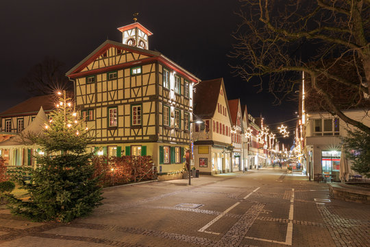 Fu&szlig;g&auml;ngerzone Marktstra&szlig;e mit dem Wachthaus in Kirchheim Teck 